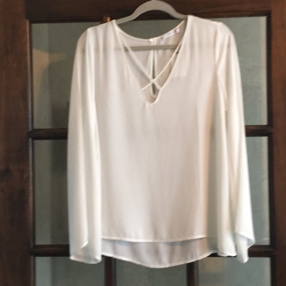 Lush Sheet White Criss Cross Blouse size Medium - Picture 3 of 8